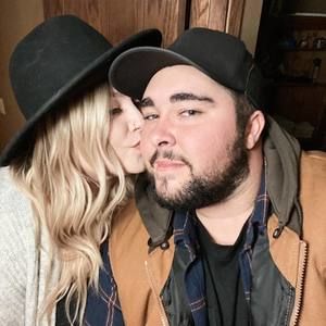 Meet your Posher, Mikayla